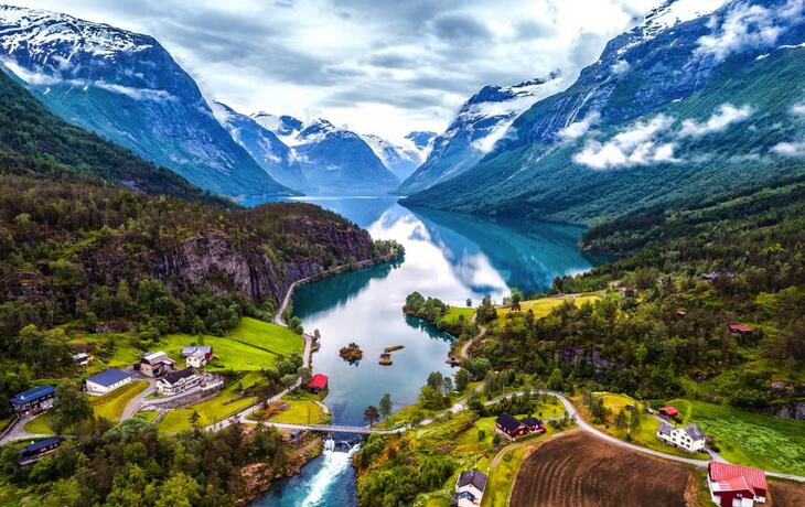 Luftaufnahme der norwegischen Fjorde