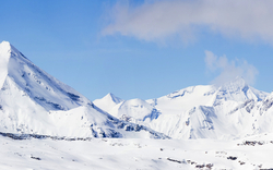 verschneite Berggipfel der Hohen Tauern