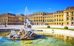 Neptunbrunnen vor Schloss Schönbrunn, Wien