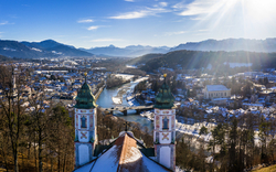 Luftaufnahme der berühmten Altstadt von Bad Tölz