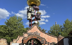 Der Kuchlbauer Turm - Ein Hundertwasser Architekturprojekt.