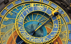 historische mittelalterliche astronomische Uhr auf dem Altstädter Ring in Prag