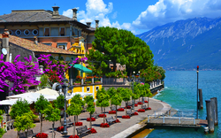 Frühlingsblick auf Limone sul Garda