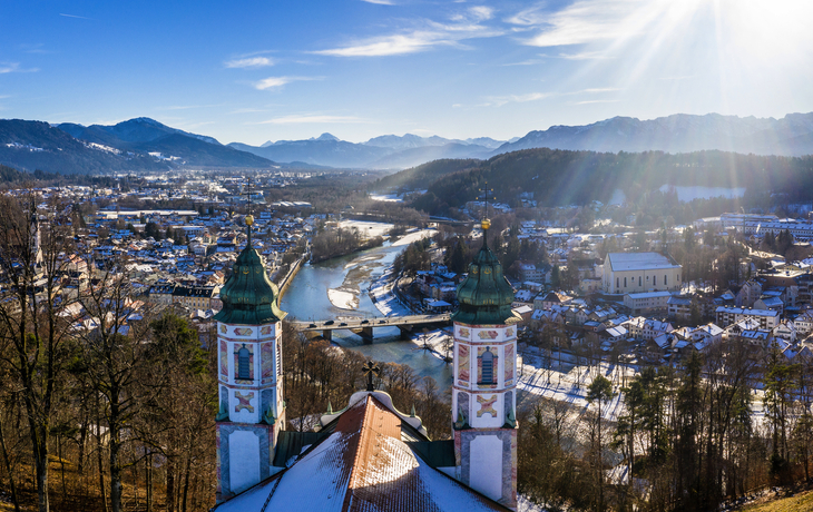 Luftaufnahme der berühmten Altstadt von Bad Tölz