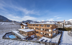 Hotel Jonathan, Natz