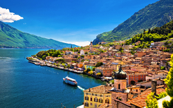 Limone sul Garda in der Lombardei am Gardasee, Italien
